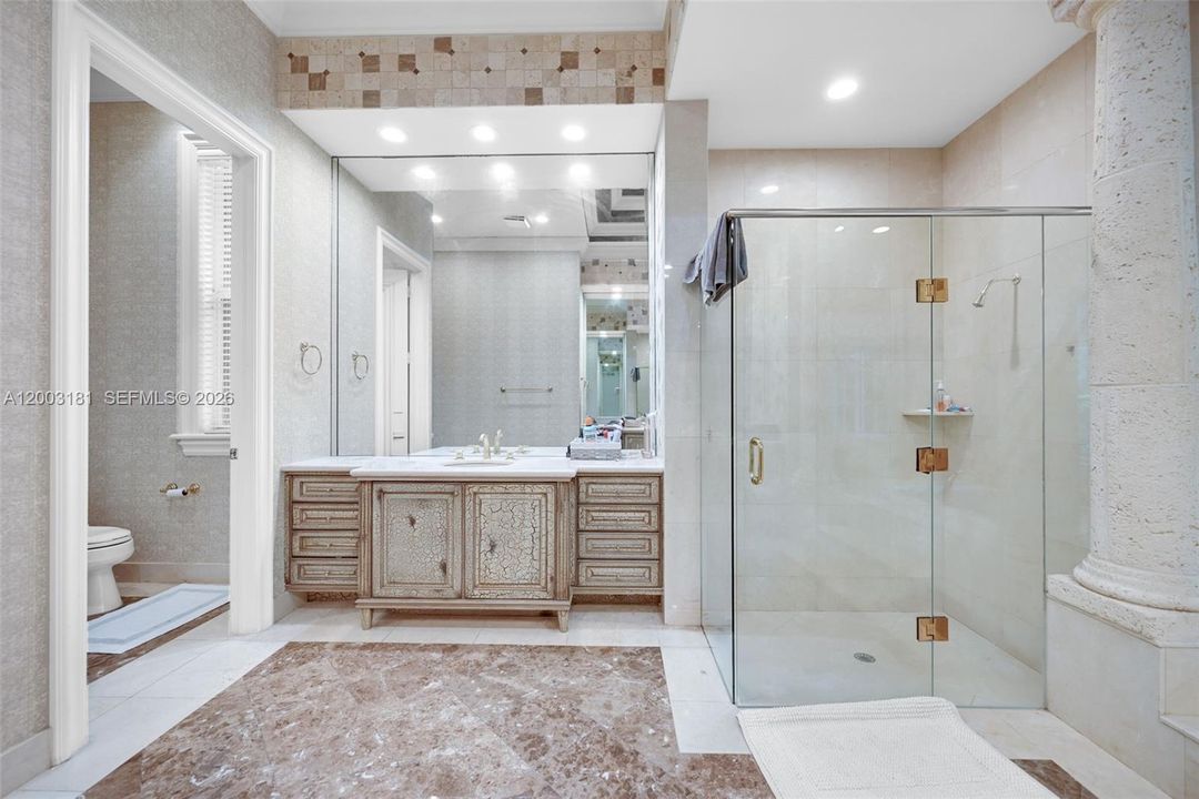 En Venta: $2,099,000 (4 camas, 3 baños, 3610 Pies cuadrados)