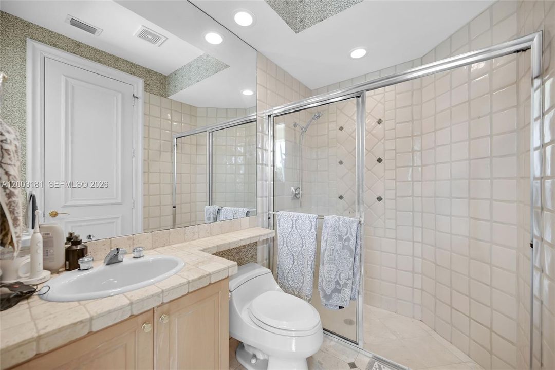 En Venta: $2,099,000 (4 camas, 3 baños, 3610 Pies cuadrados)