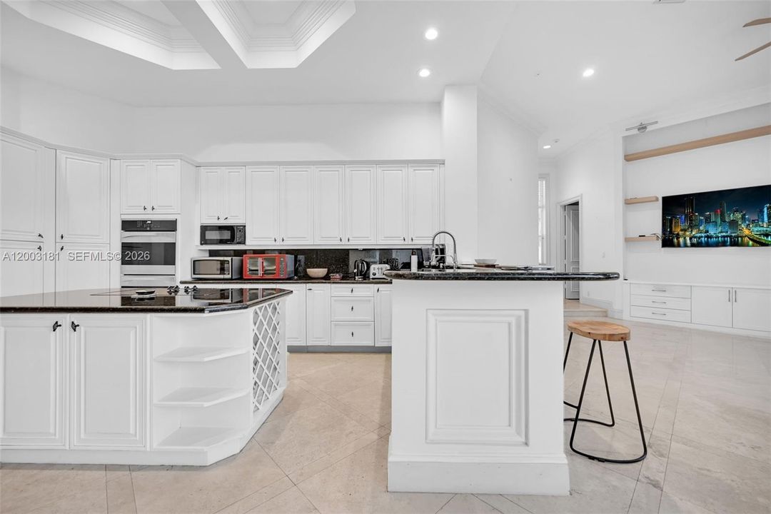 En Venta: $2,099,000 (4 camas, 3 baños, 3610 Pies cuadrados)