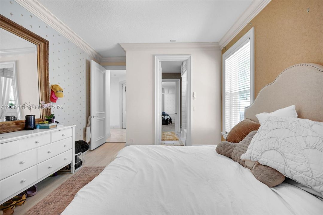 En Venta: $2,099,000 (4 camas, 3 baños, 3610 Pies cuadrados)