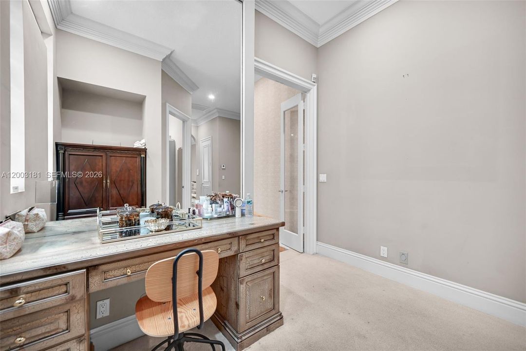 En Venta: $2,099,000 (4 camas, 3 baños, 3610 Pies cuadrados)