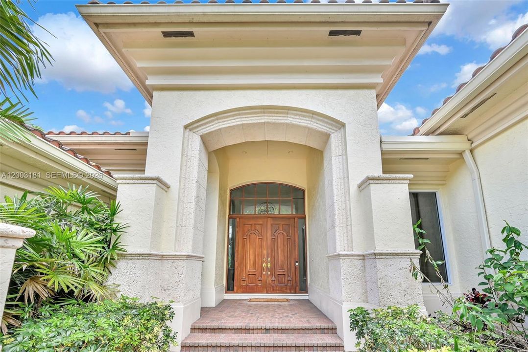 En Venta: $2,099,000 (4 camas, 3 baños, 3610 Pies cuadrados)