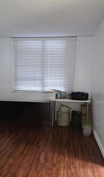 For Sale: $269,900 (2 beds, 2 baths, 936 Square Feet)