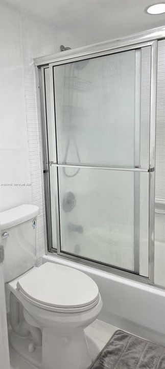 For Sale: $269,900 (2 beds, 2 baths, 936 Square Feet)