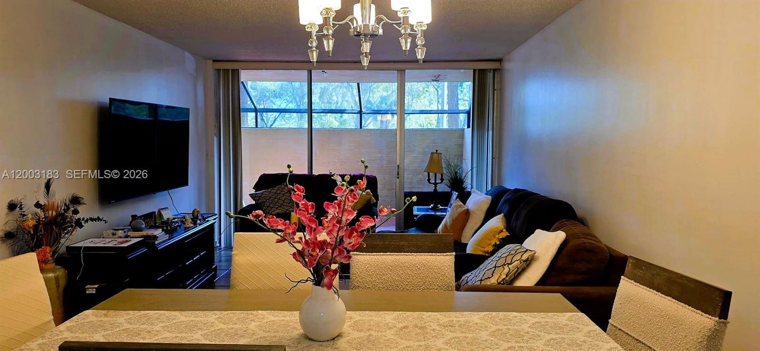 For Sale: $269,900 (2 beds, 2 baths, 936 Square Feet)