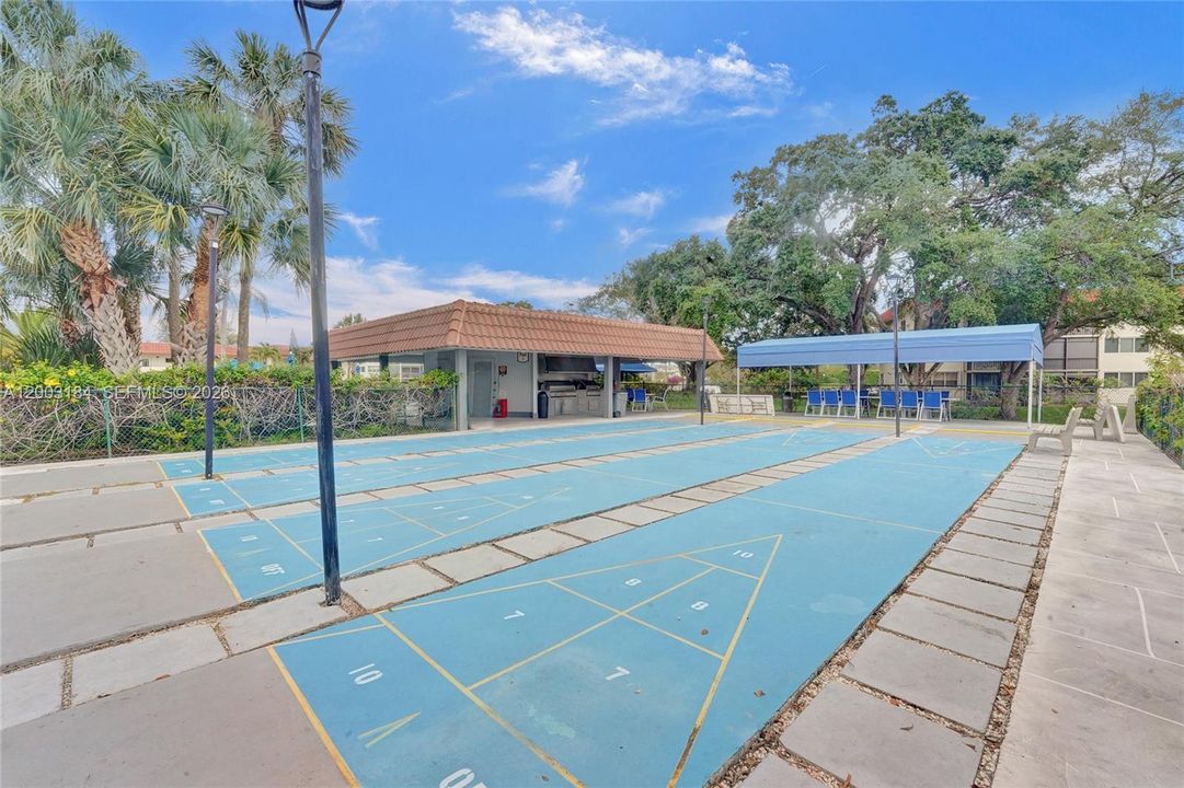 For Sale: $118,000 (2 beds, 2 baths, 1170 Square Feet)