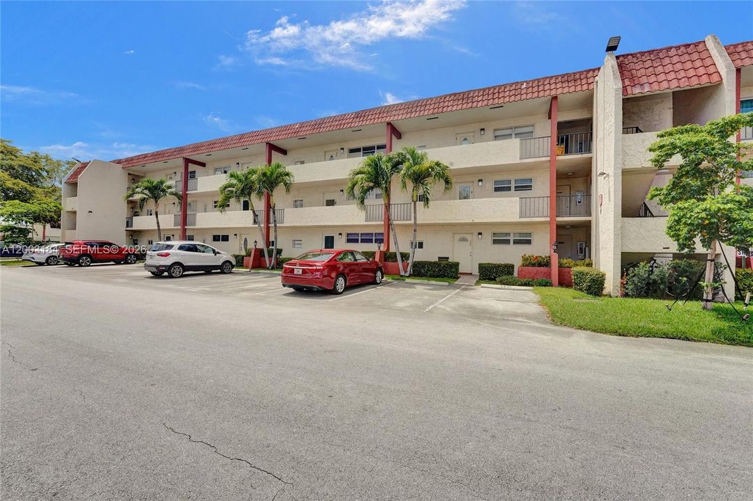 For Sale: $118,000 (2 beds, 2 baths, 1170 Square Feet)