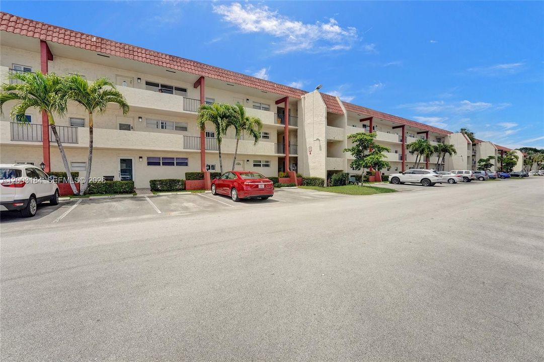 For Sale: $118,000 (2 beds, 2 baths, 1170 Square Feet)