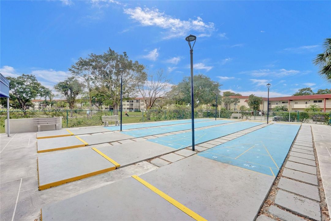 For Sale: $118,000 (2 beds, 2 baths, 1170 Square Feet)