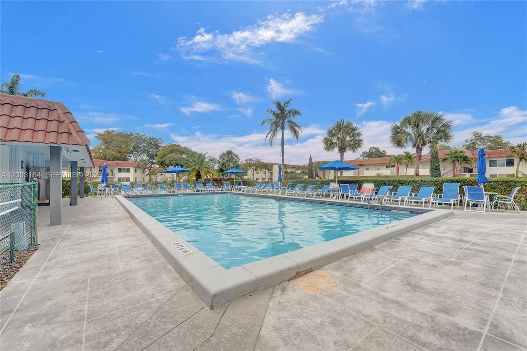 For Sale: $118,000 (2 beds, 2 baths, 1170 Square Feet)