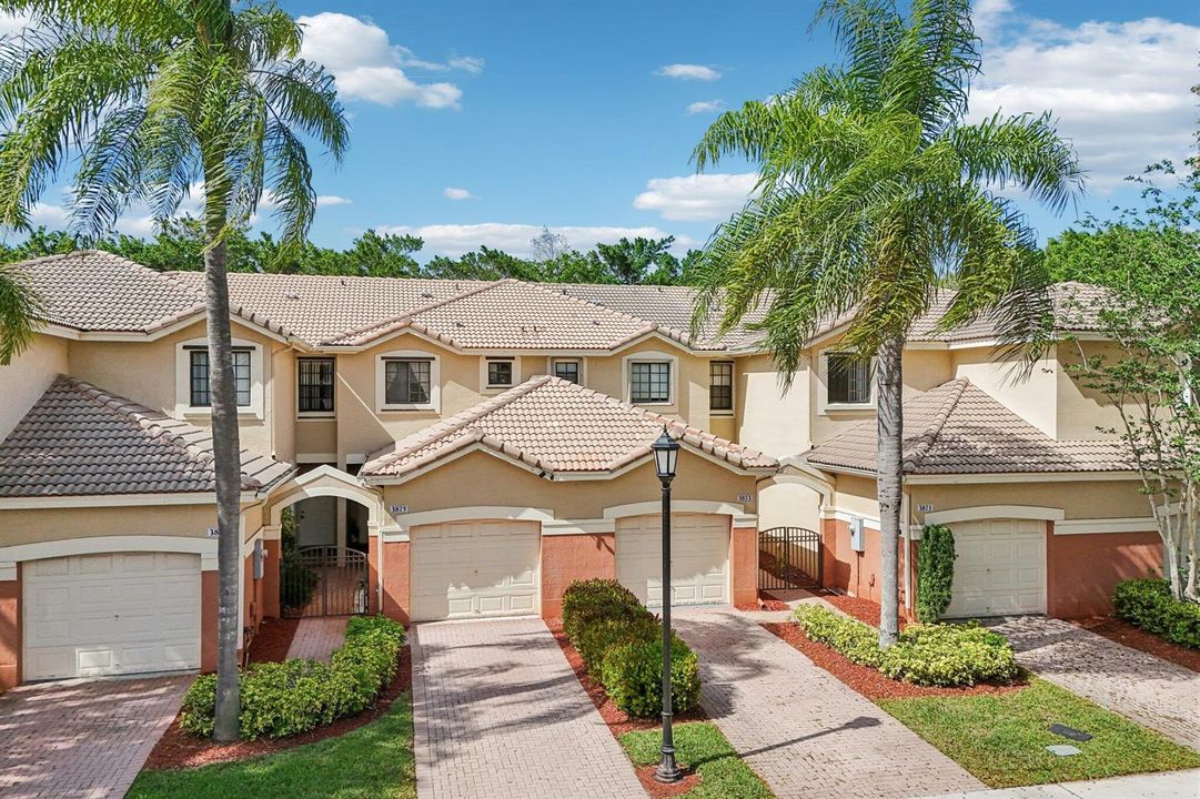4-web-or-mls-Tree Top Dr-S1504-004