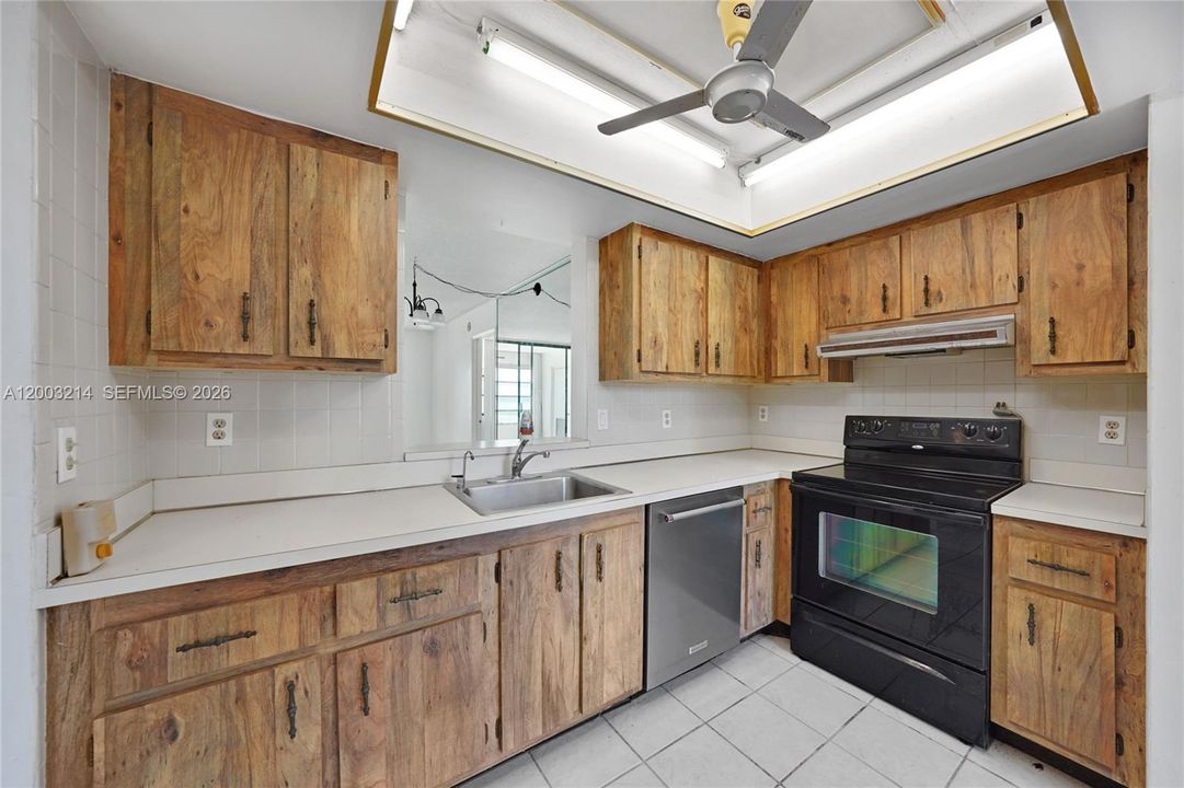 En Venta: $94,900 (2 camas, 2 baños, 1000 Pies cuadrados)