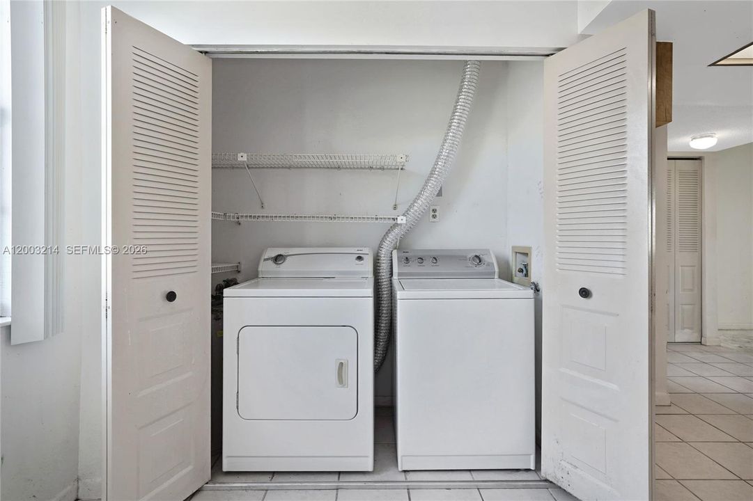 En Venta: $94,900 (2 camas, 2 baños, 1000 Pies cuadrados)