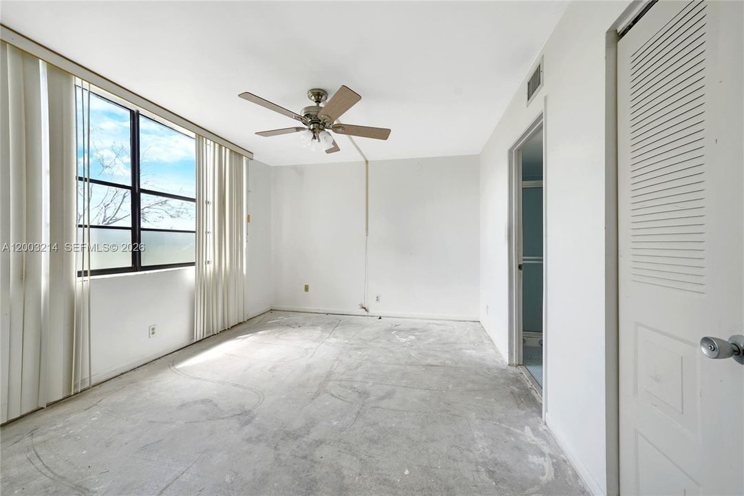 En Venta: $94,900 (2 camas, 2 baños, 1000 Pies cuadrados)