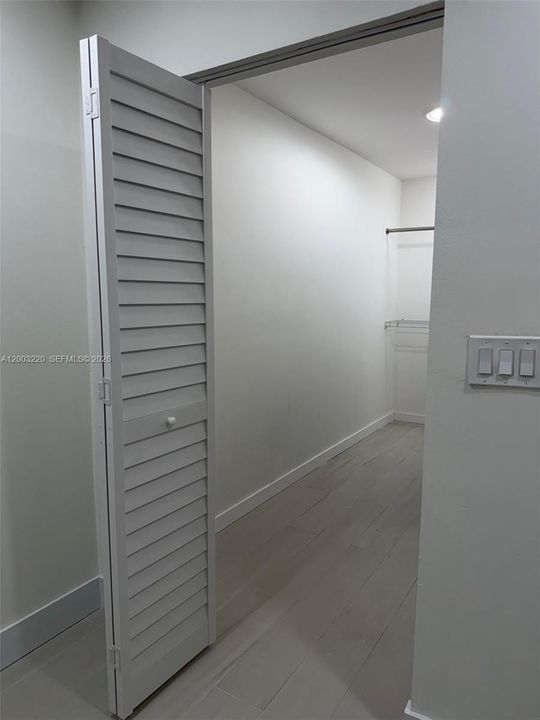 Activo con contrato: $3,300 (2 camas, 2 baños, 1550 Pies cuadrados)