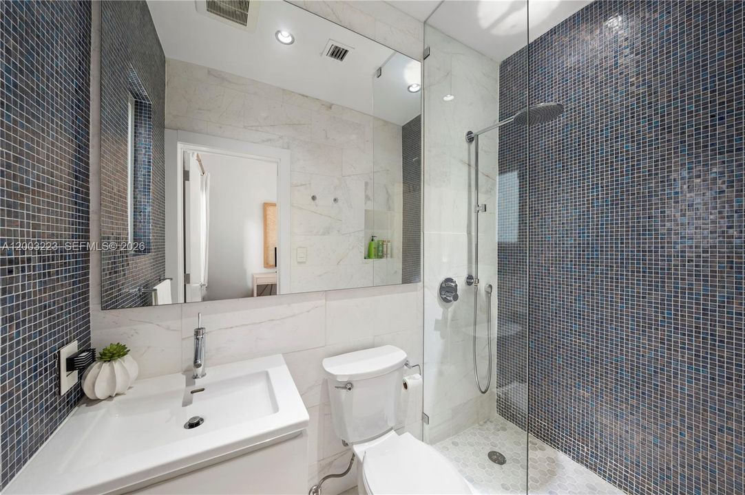 Active With Contract: $3,875,000 (4 beds, 3 baths, 2087 Square Feet)