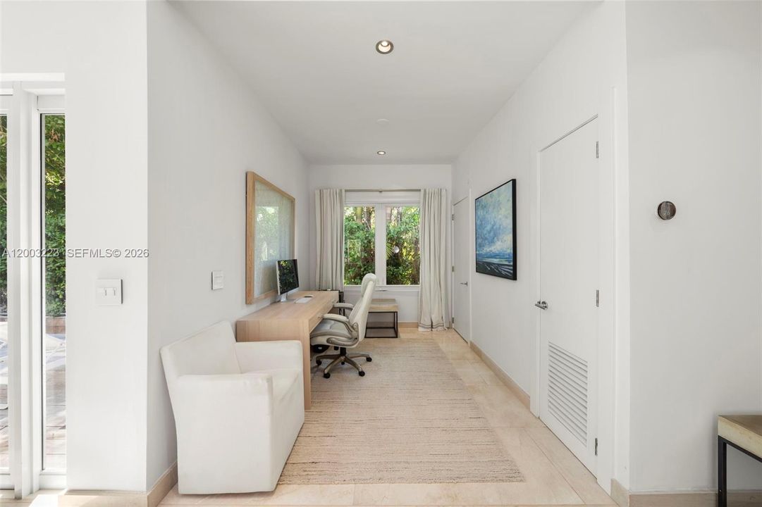 Active With Contract: $3,875,000 (4 beds, 3 baths, 2087 Square Feet)