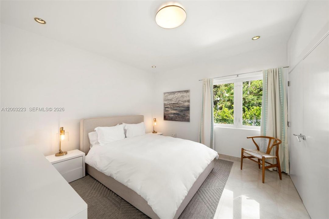 Active With Contract: $3,875,000 (4 beds, 3 baths, 2087 Square Feet)