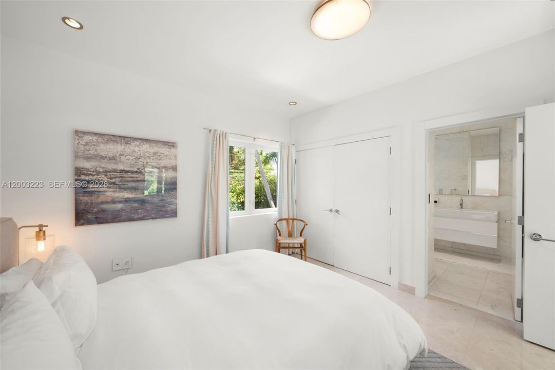 Active With Contract: $3,875,000 (4 beds, 3 baths, 2087 Square Feet)