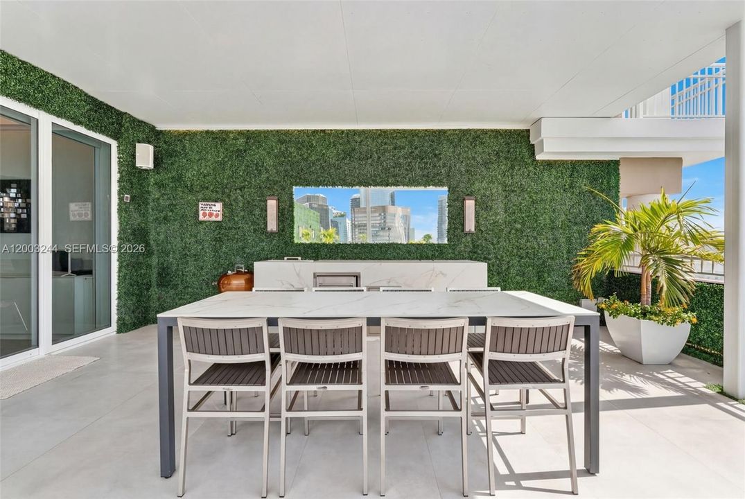 For Sale: $4,350,000 (3 beds, 3 baths, 2701 Square Feet)