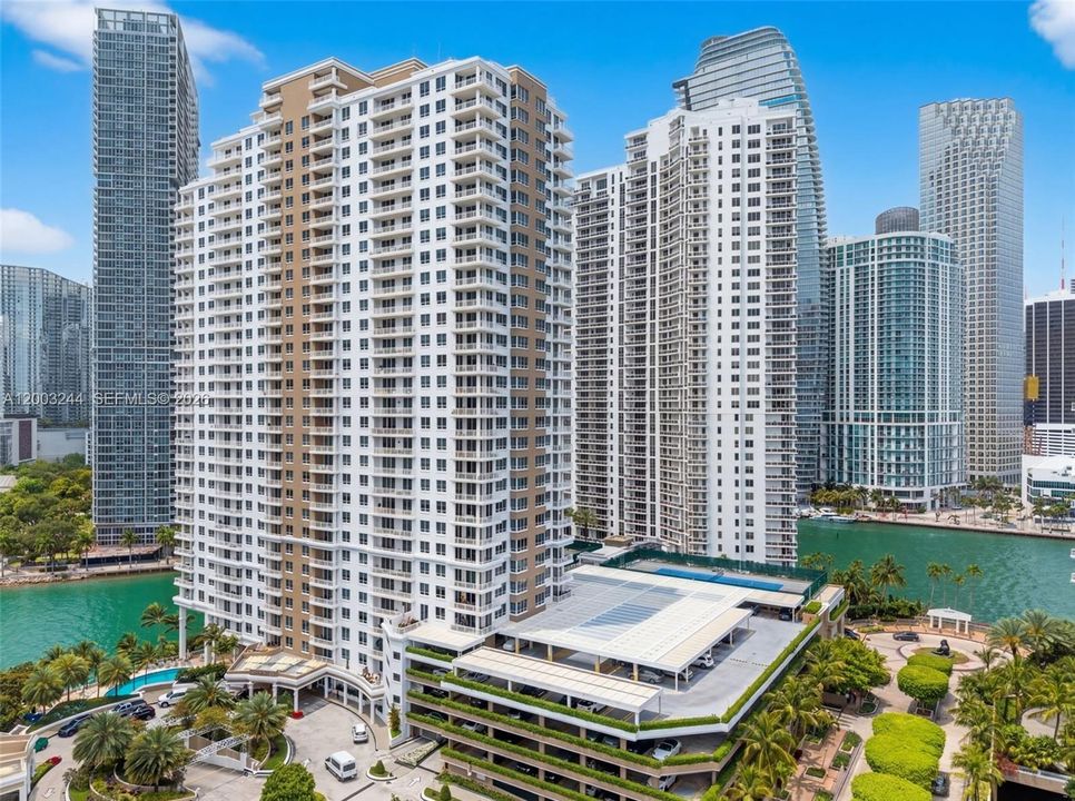 For Sale: $4,350,000 (3 beds, 3 baths, 2701 Square Feet)