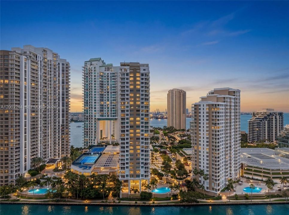 For Sale: $4,350,000 (3 beds, 3 baths, 2701 Square Feet)