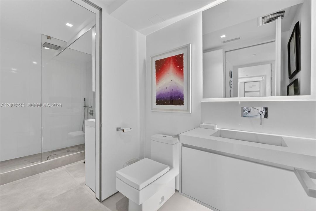 For Sale: $4,350,000 (3 beds, 3 baths, 2701 Square Feet)
