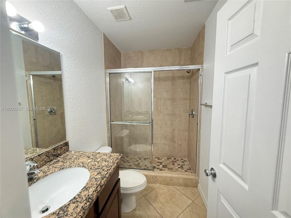 В аренду: $3,250 (2 спален, 2 ванн, 1200 Квадратных фут)