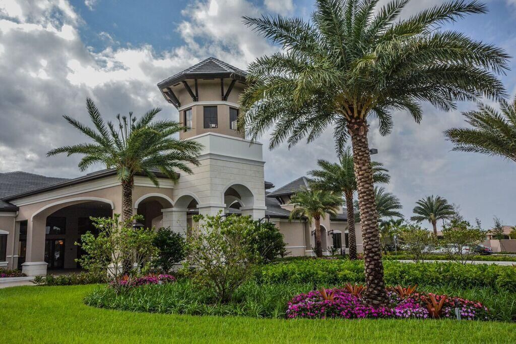 Clubhouse Exterior