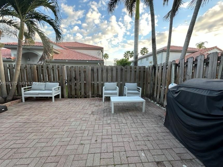 Recently Sold: $614,000 (3 beds, 2 baths, 1743 Square Feet)