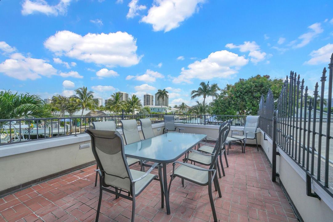 1210 Bimini Lane 59 26