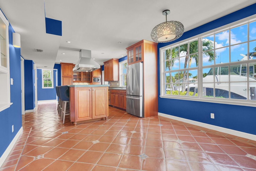 1210 Bimini Lane 21 26