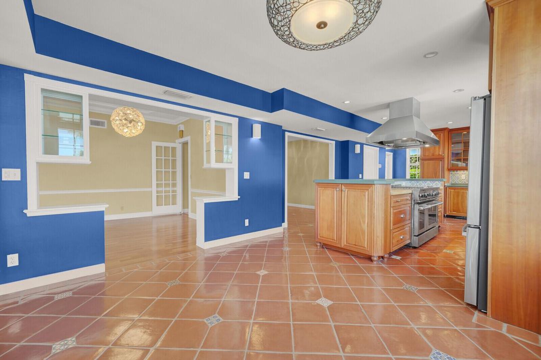 1210 Bimini Lane 19 26