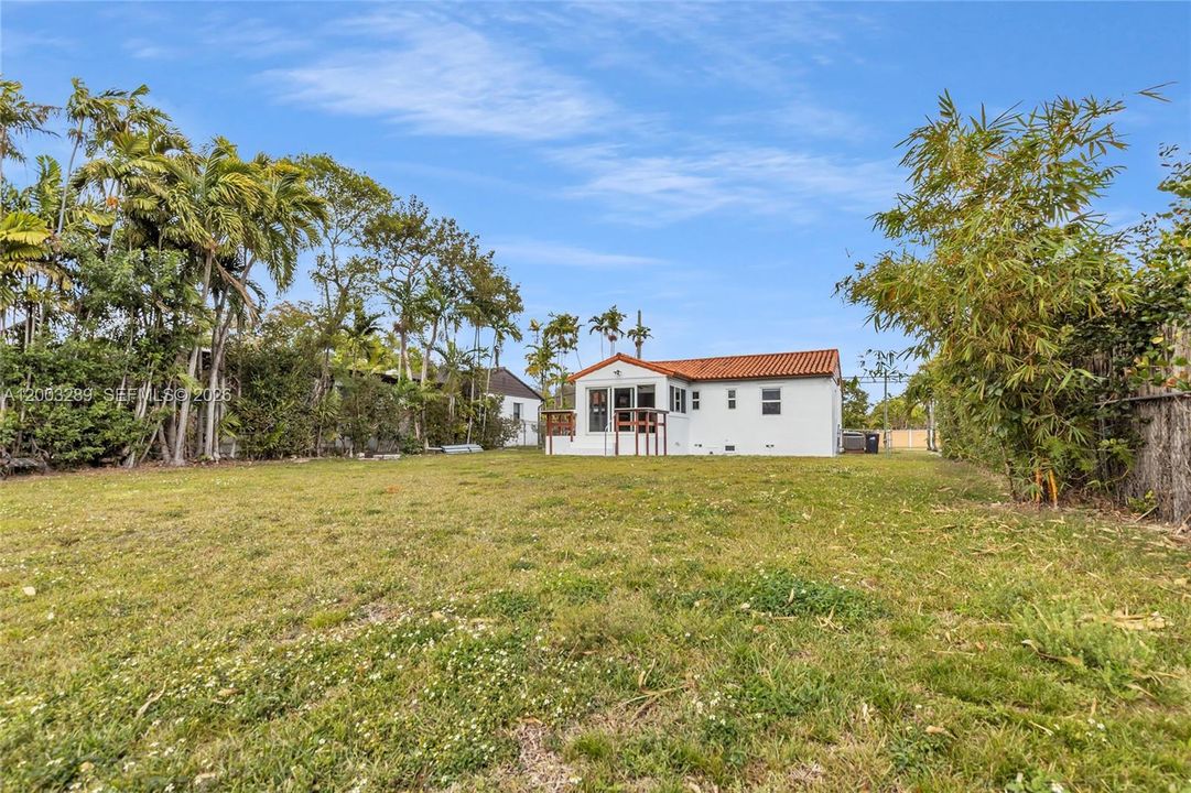 Recientemente alquilado: $3,500 (3 camas, 2 baños, 1320 Pies cuadrados)