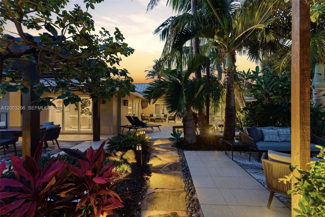 For Sale: $3,150,000 (3 beds, 2 baths, 2450 Square Feet)