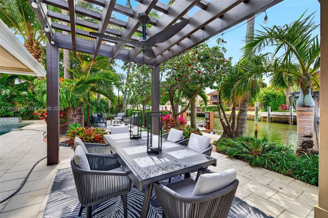 For Sale: $3,150,000 (3 beds, 2 baths, 2450 Square Feet)