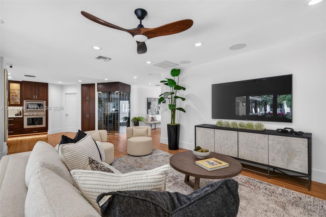 For Sale: $3,150,000 (3 beds, 2 baths, 2450 Square Feet)