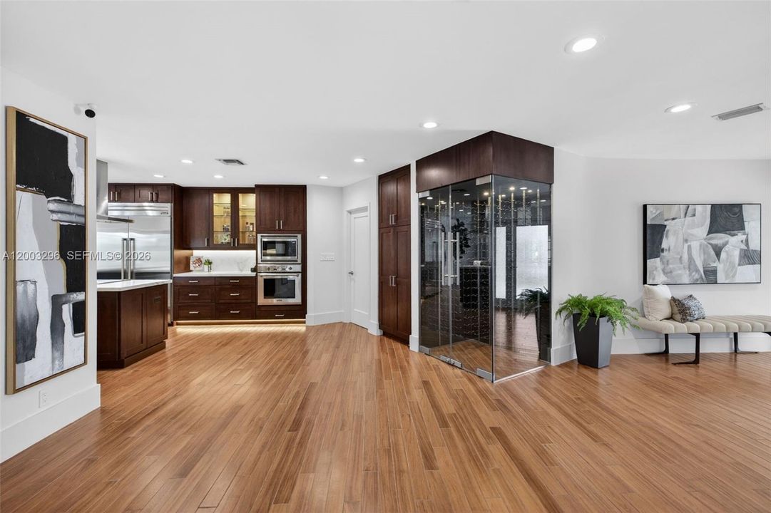 For Sale: $3,150,000 (3 beds, 2 baths, 2450 Square Feet)