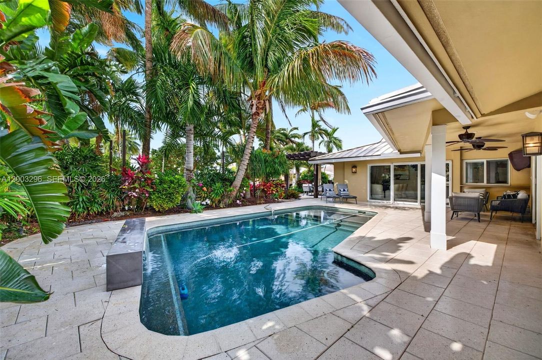 For Sale: $3,150,000 (3 beds, 2 baths, 2450 Square Feet)