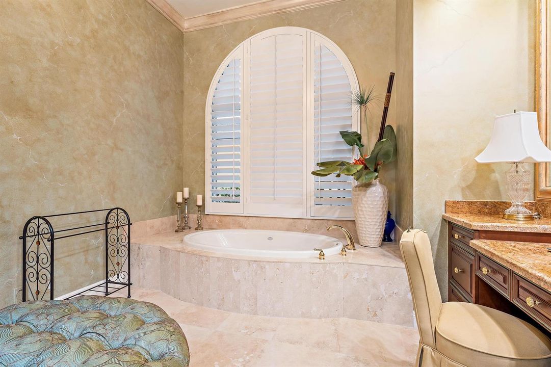 7525 Hawk's Landing Drive