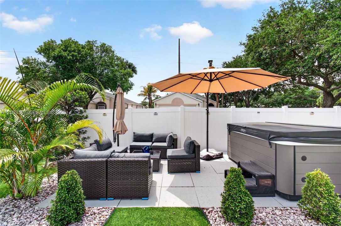 Recently Sold: $489,000 (3 beds, 2 baths, 1515 Square Feet)