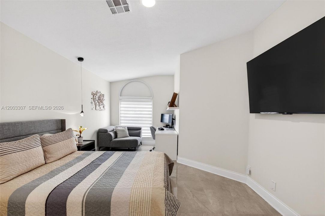 Recently Sold: $489,000 (3 beds, 2 baths, 1515 Square Feet)