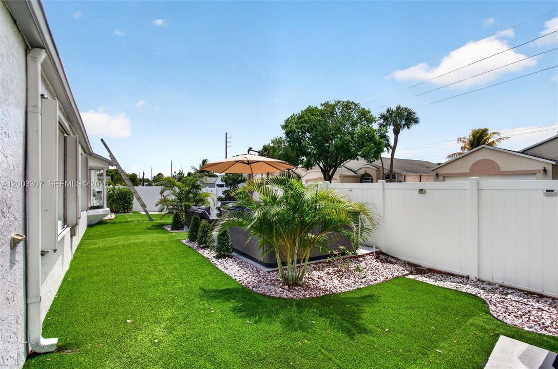 Recently Sold: $489,000 (3 beds, 2 baths, 1515 Square Feet)