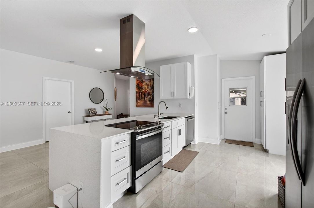 Recently Sold: $489,000 (3 beds, 2 baths, 1515 Square Feet)