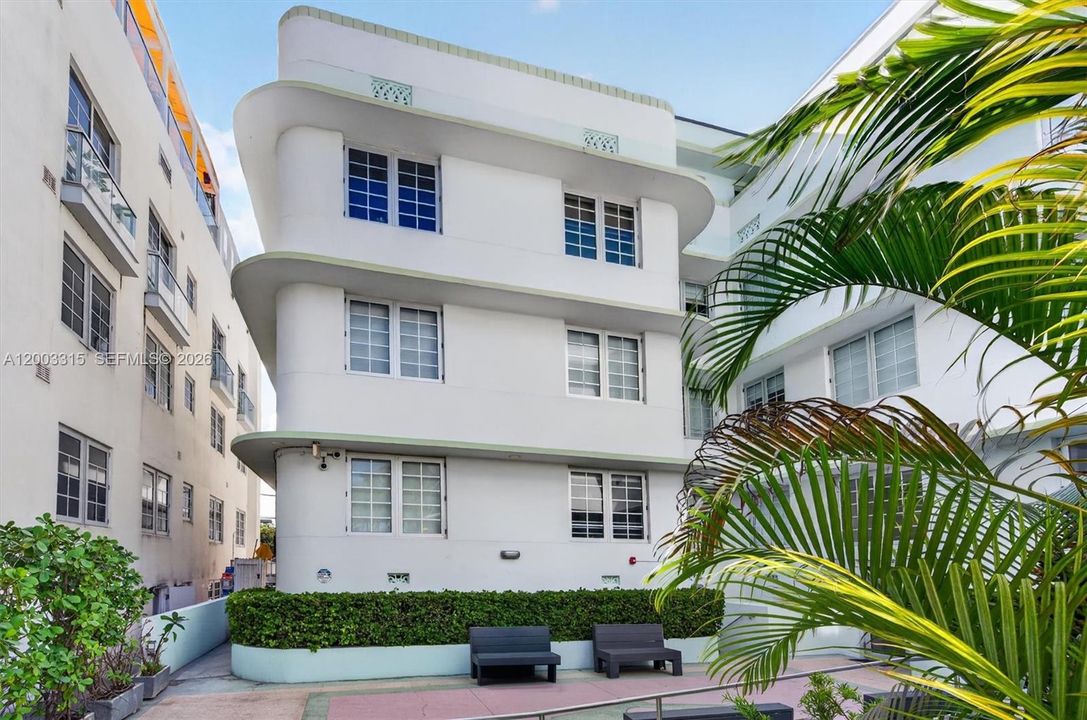 Activo con contrato: $829,000 (1 camas, 1 baños, 894 Pies cuadrados)