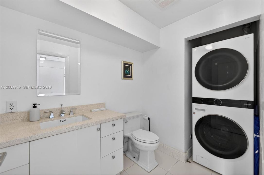 Activo con contrato: $829,000 (1 camas, 1 baños, 894 Pies cuadrados)