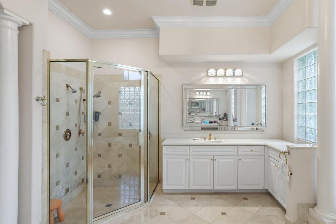 19234 S Creekshore