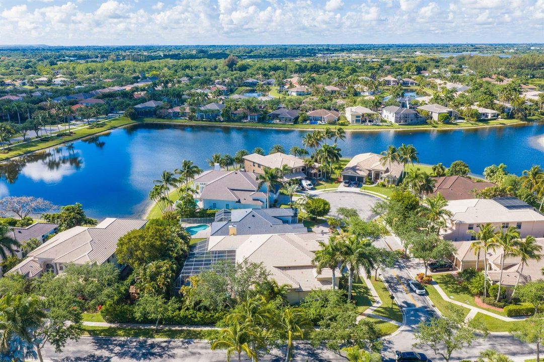 19234 S Creekshore