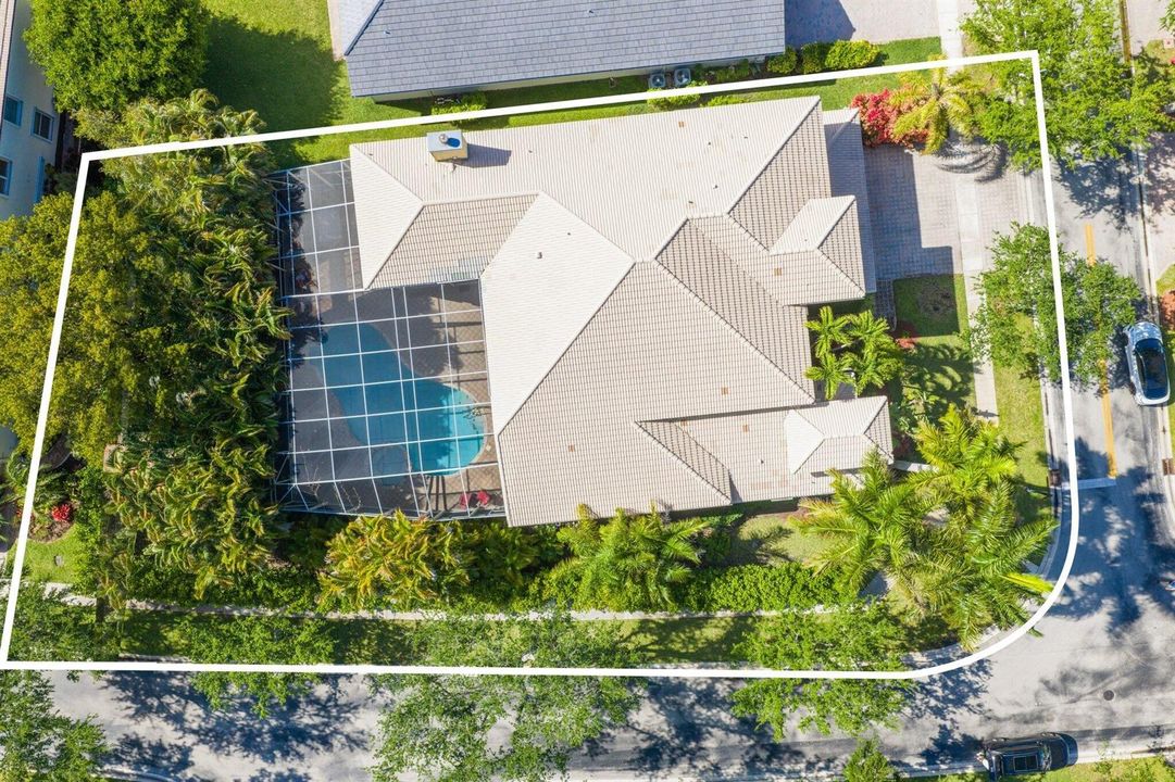 19234 S Creekshore