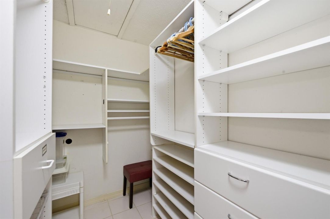 Walk-in Closet